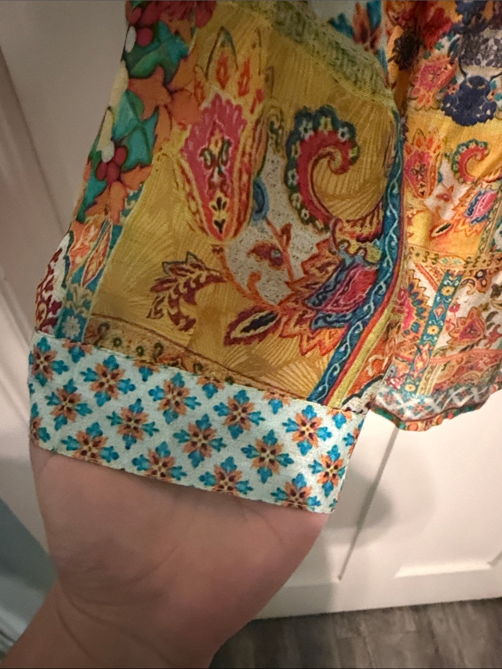 Women’s Yellow Paisley-Print Lightweight Shirt - Picture 7 of 8